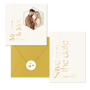 Trouwkaarten set tijdloos stijlvol goud typografisch